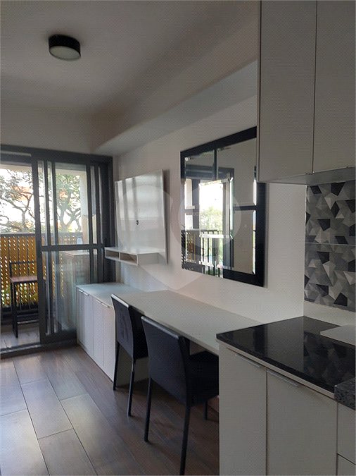 Apartamento para alugar com 1 suíte em Cerqueira César, São Paulo, SP