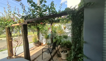 Casa à venda com 3 quartos, sendo 1 suíte,  no condomínio Ipes 2, Tatuí - SP