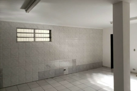 Casa à venda com 3 quartos em Vila Tiradentes, São Paulo, SP