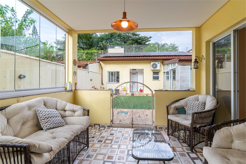 Casa à venda com 3 quartos, sendo 1 suíte,  em Vila Cordeiro, São Paulo, SP
