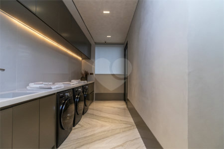 Apartamento à venda com 4 suítes em Jardim Guedala, São Paulo, SP