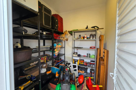 Casa à venda com 3 quartos, sendo 1 suíte,  no condomínio Golden Ville, Itapetininga - SP