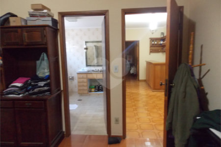 Casa à venda ou para alugar com 5 quartos, sendo 3 suítes,  no Centro, Atibaia, SP