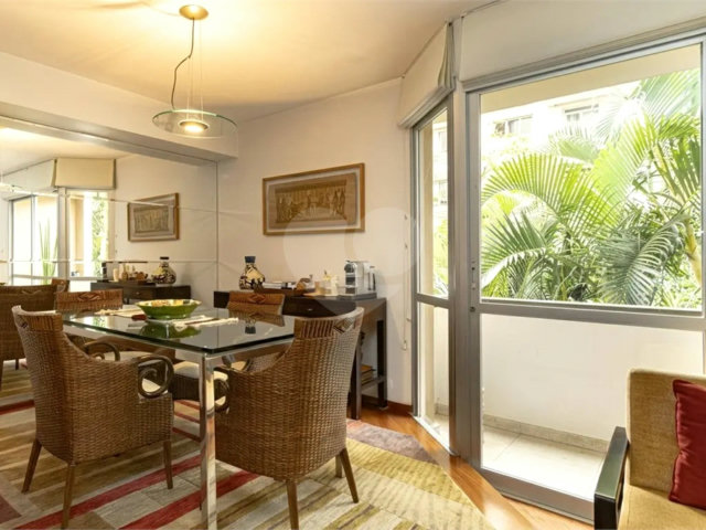 Apartamento à venda com 3 quartos, sendo 1 suíte,  em Brooklin, São Paulo, SP