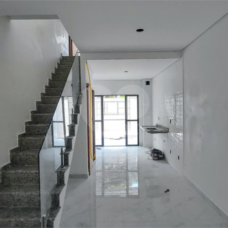 Sobrado à venda com 3 quartos, sendo 1 suíte, em Vila Granada, São Paulo, SP