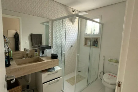 Casa à venda com 4 suítes no condomínio East Village, São Paulo - SP