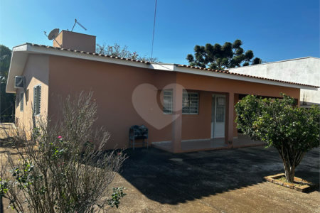 Casa à venda com 2 quartos, sendo 1 suíte,  em Chapadinha, Itapetininga, SP