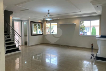 Casa à venda com 4 quartos, sendo 3 suítes, no condomínio Villas Nova Tatuapé I, São Paulo - SP