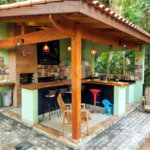 Casa à venda ou para alugar com 5 quartos, sendo 4 suítes, no condomínio Associação Reserva das Hortênsias, Mairiporã - SP