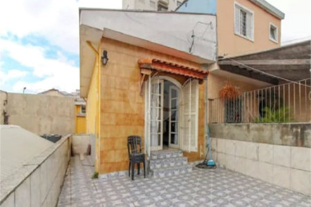 Sobrado à venda com 4 quartos, sendo 1 suíte,  em Parada Inglesa, São Paulo, SP