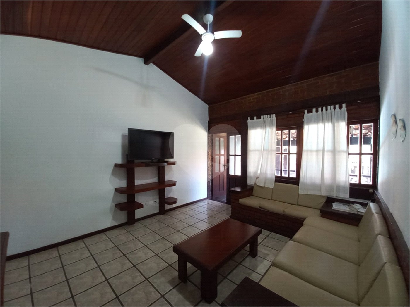 Casa em condomínio à venda com 2 quartos, sendo 1 suíte,  em Geribá, Armação dos Búzios, RJ