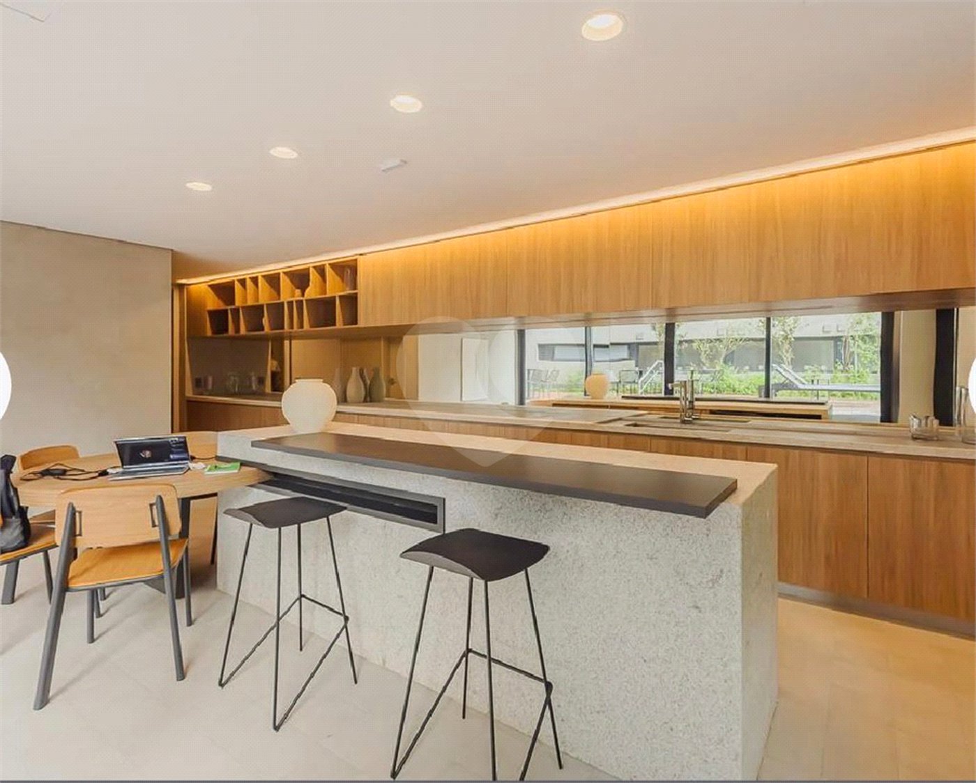 Apartamento à venda ou para alugar com 1 quarto em Pinheiros, São Paulo, SP