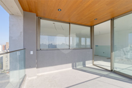 Apartamento à venda com 3 quartos, sendo 2 suítes, em Itaim Bibi, São Paulo, SP