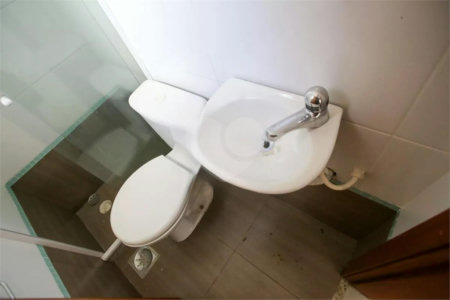 Casa à venda com 4 quartos, sendo 3 suítes, no condomínio Lícia de Alvarenga, Rio de Janeiro - RJ