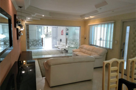 Casa à venda com 3 quartos, sendo 1 suíte, em Jardim Franca, São Paulo, SP