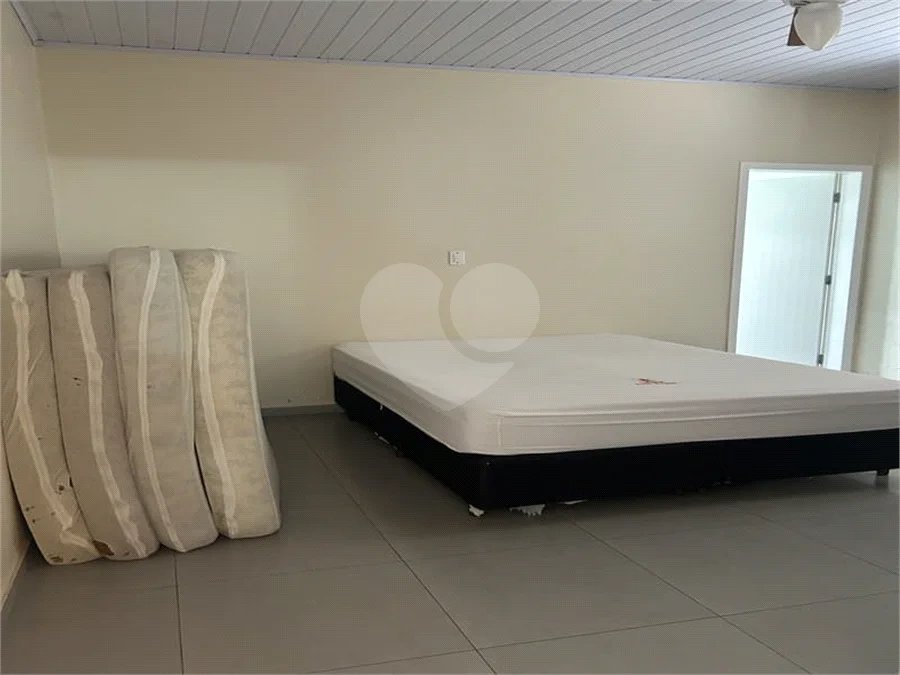 Sítio à venda com 5 quartos, sendo 2 suítes,  em Marmeleiro, São Roque, SP