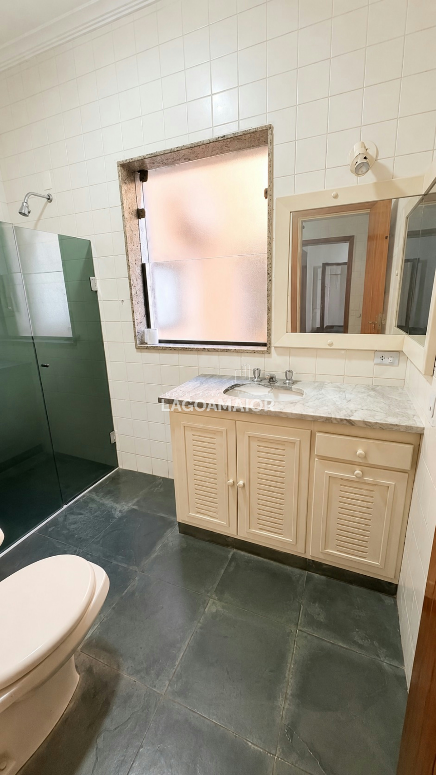 Casa à venda com 6 quartos, sendo 3 suítes,  em Santos Dumont, Três Lagoas, MS