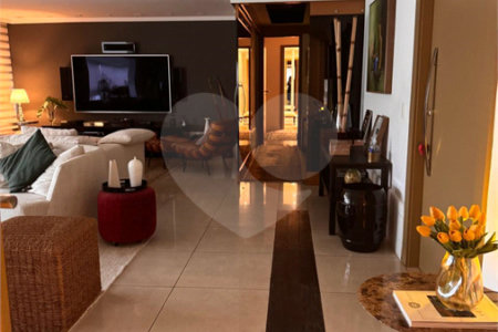 Apartamento à venda com 3 suítes em Vila Andrade, São Paulo, SP