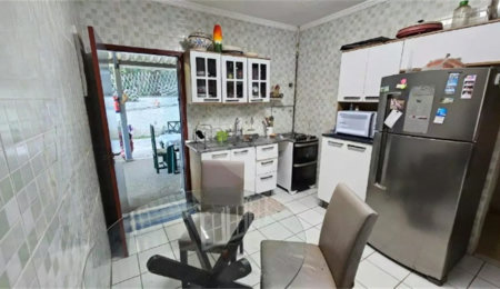 Casa à venda com 3 quartos, sendo 2 suítes,  no condomínio Vinhas da Vista Alegre - Lado Café, Vinhedo - SP