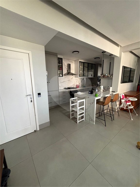 Apartamento à venda com 3 quartos, sendo 2 suítes, em Pico do Amor, Cuiabá, MT