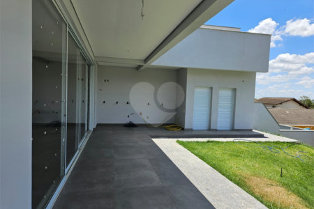 Casa à venda com 4 suítes no condomínio Portal da Vila Rica, Itu - SP