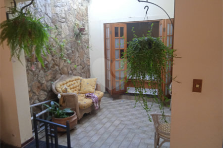 Casa à venda com 8 quartos, sendo 3 suítes, em Jardim Terceiro Centenário, Atibaia, SP