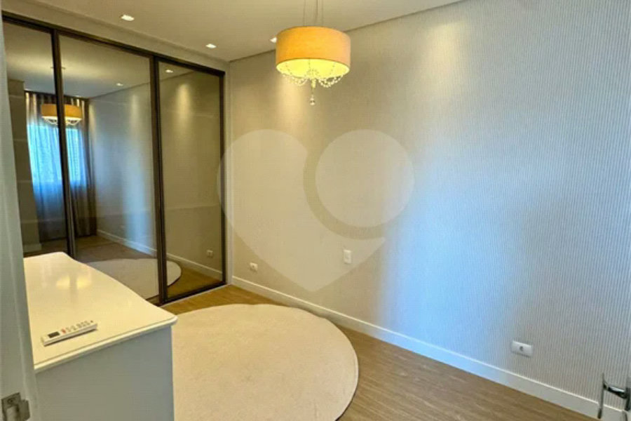 Apartamento no Edifício Bellagio, com 3 dormitórios, sol da manha e na modalidade porteira fechada.