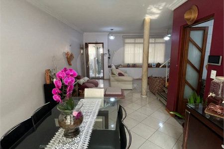 Sobrado venda no Alto da Mooca, com 266m2, 4 quartos, 3 salas, área gourmet e 2 vagas de garagem