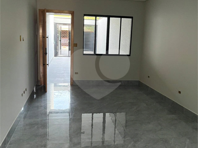 Sobrado à venda com 3 quartos, sendo 1 suíte,  em Jardim Maristela, São Paulo, SP