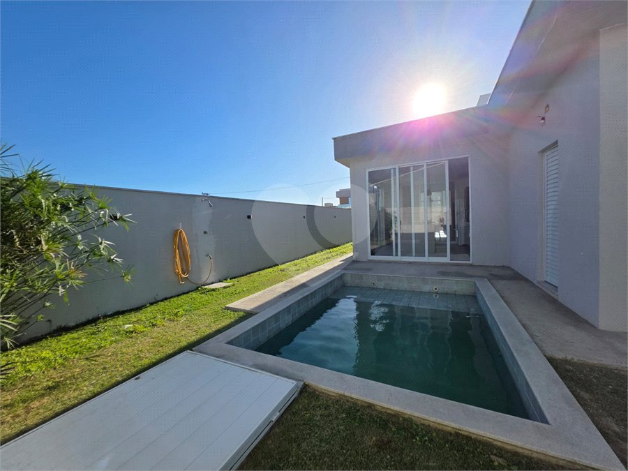 Casa em condomínio à venda com 3 quartos, sendo 1 suíte,  em Ogiva, Cabo Frio, RJ
