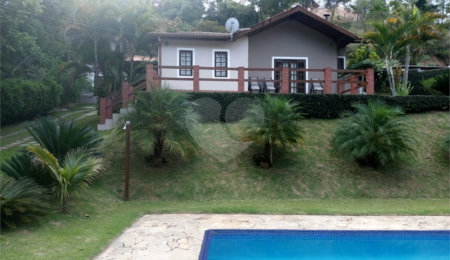 Casa à venda com 3 suítes no condomínio Alpes de Mairiporã, Mairiporã - SP