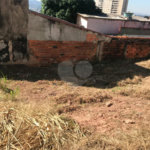 Terreno à venda com 2 quartos em Vila Martins, Carapicuíba, SP