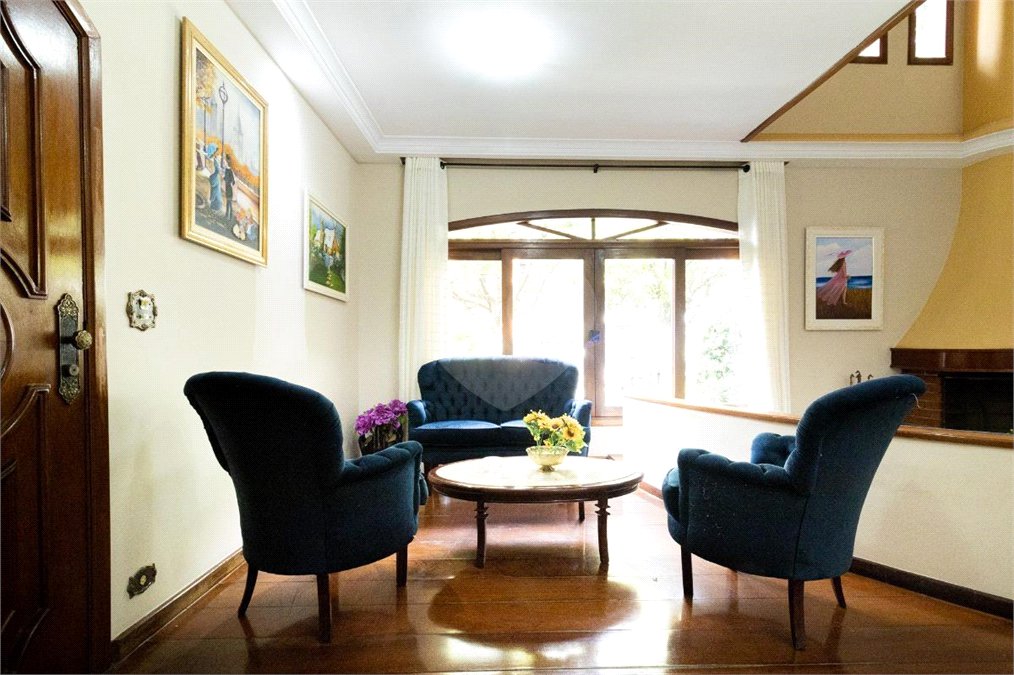 Casa à venda com 3 suítes em Vila Pereira Barreto, São Paulo, SP