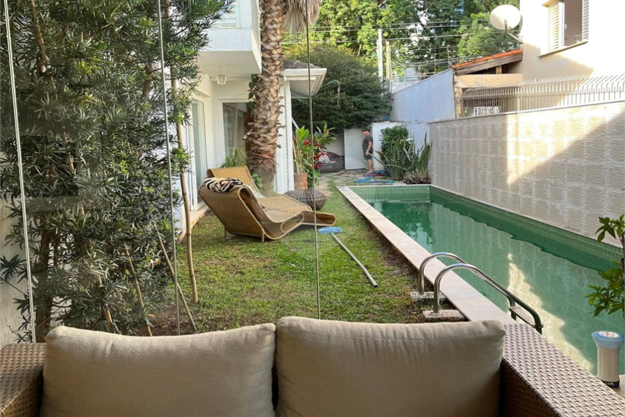 Sobrado à venda com 2 suítes em Jardim Virginia Bianca, São Paulo, SP