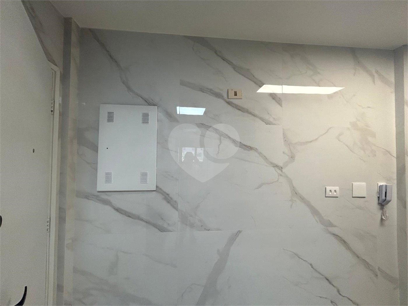 Apartamento para alugar com 3 quartos, sendo 1 suíte,  em Pinheiros, São Paulo, SP