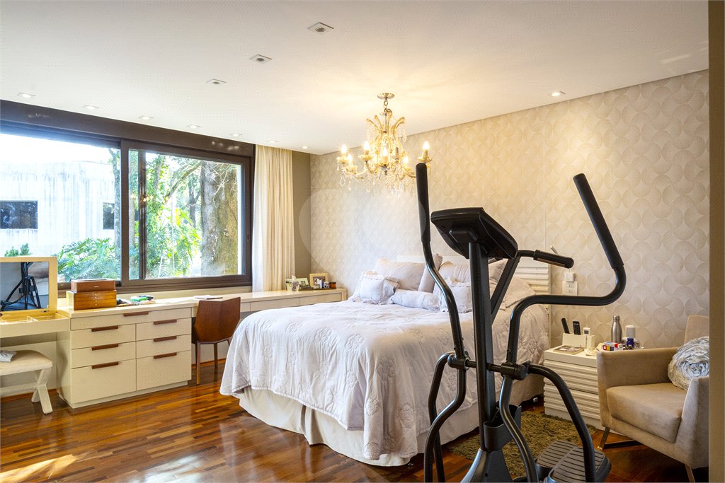 Casa à venda com 4 suítes no condomínio Vila Flora, São Paulo - SP