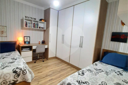 Sobrado à venda com 3 quartos, sendo 1 suíte, em Vila Suissa, Mogi das Cruzes, SP