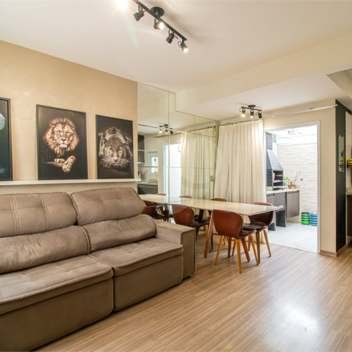 Casa à venda com 2 suítes no condomínio Residencial Living Sabara, São Paulo - SP
