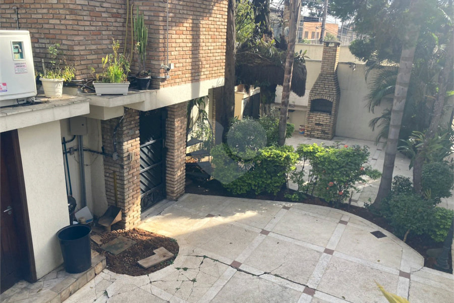 Casa à venda com 3 quartos, sendo 1 suíte, no condomínio Barbará II, São Paulo - SP