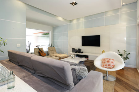 Casa à venda com 4 quartos, sendo 2 suítes, no condomínio Parque das Arvores, São Paulo - SP