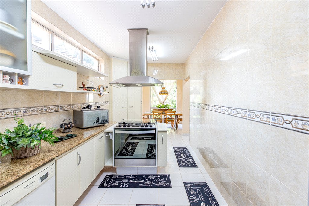 Casa de Vila à venda com 3 quartos, sendo 1 suíte, em Alto da Boa Vista, São Paulo, SP