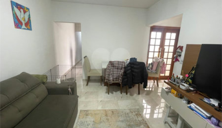 Casa Térrea à venda com 2 quartos, sendo 1 suíte,  em Vila Suissa, Mogi das Cruzes, SP