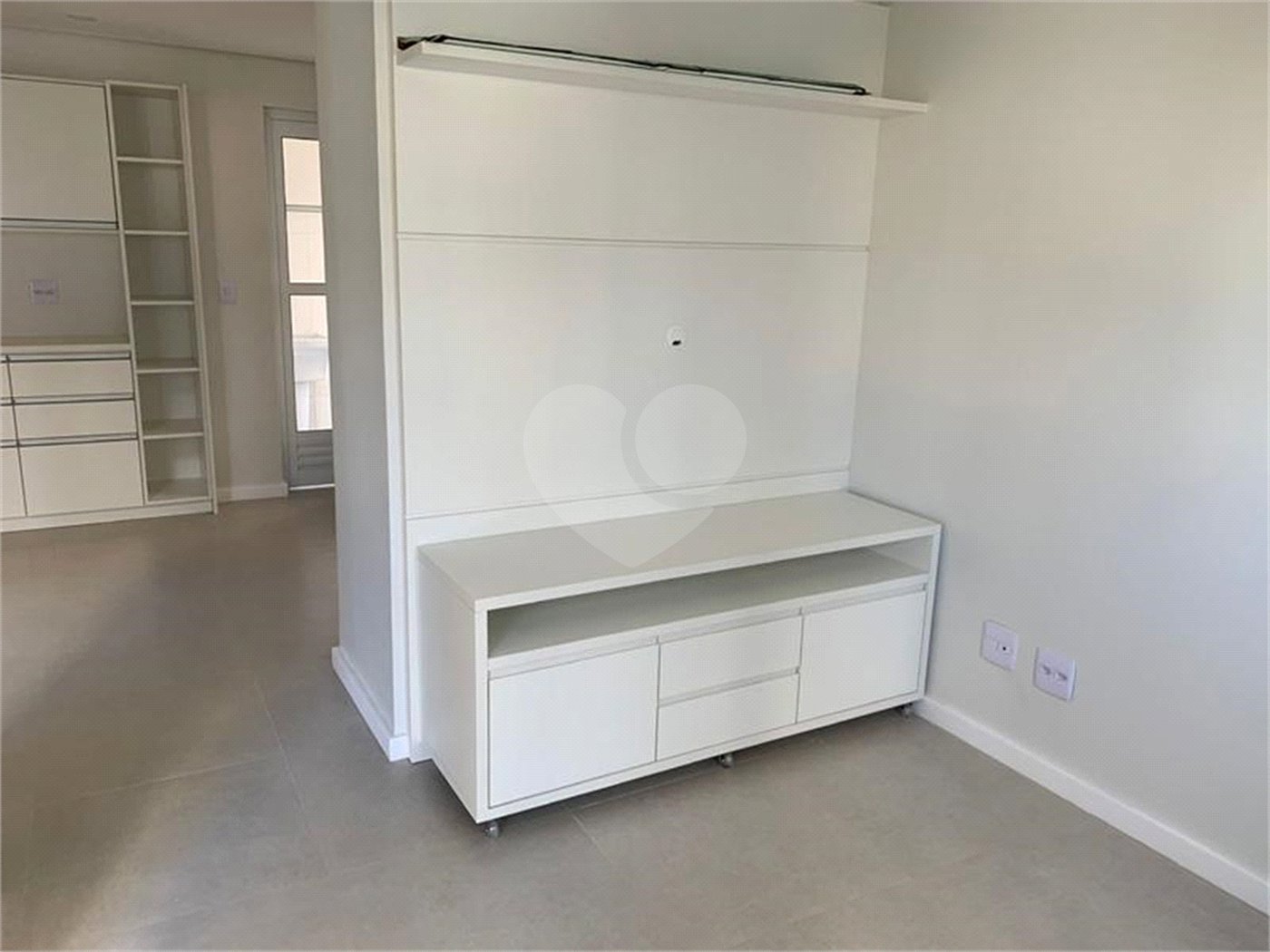 A Passos do Metrô Oscar Freire! Apartamento com Infraestrutura Completa na Rua Lisboa.