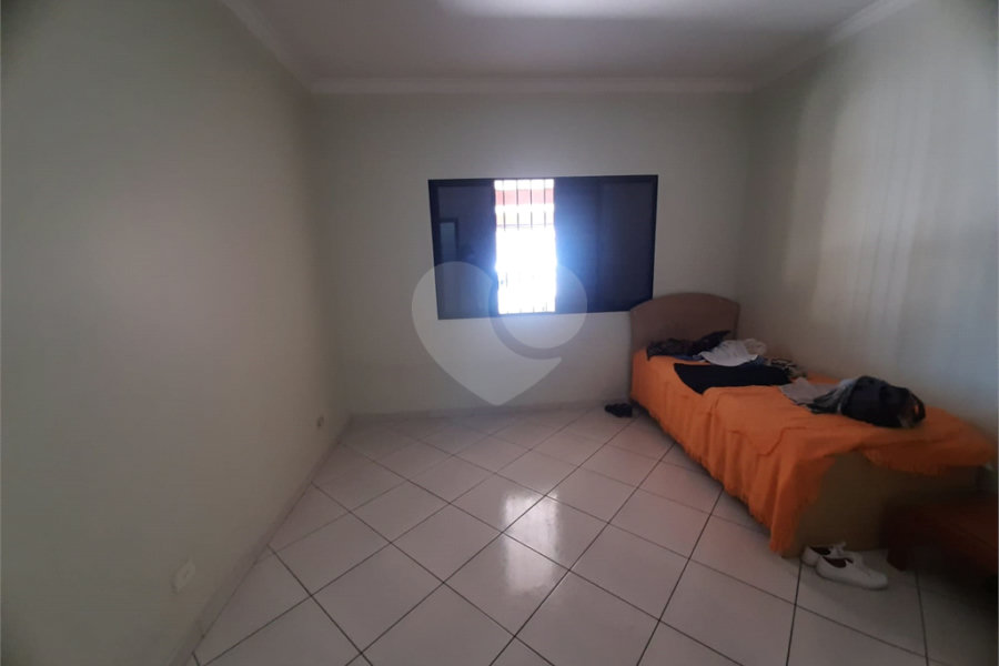 Sobrado à venda com 5 quartos, sendo 1 suíte, em Tremembé, São Paulo, SP