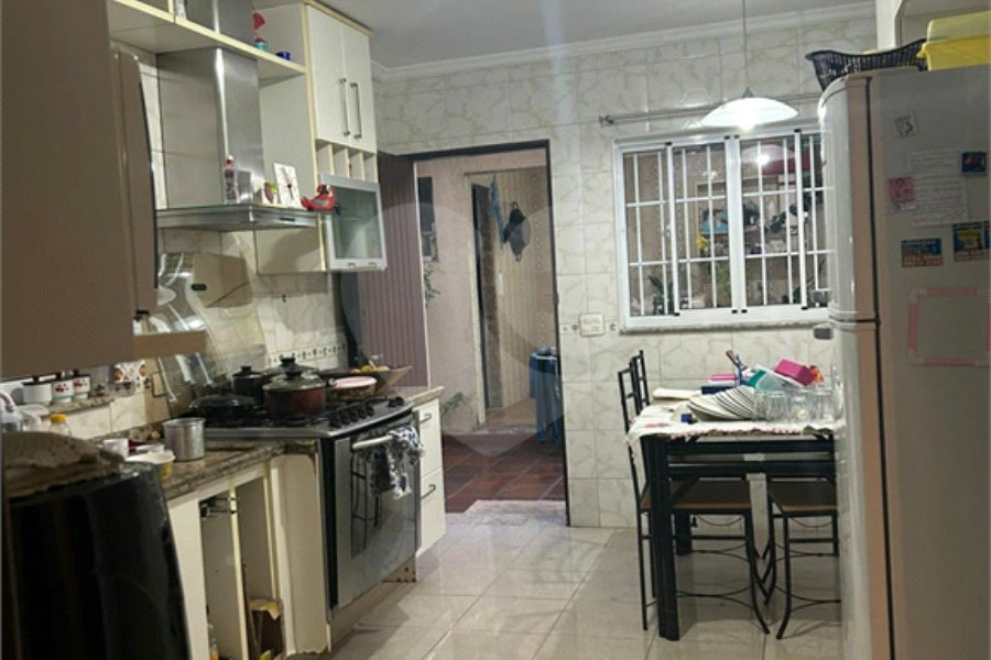 Sobrado à venda com 3 quartos, sendo 1 suíte,  em Tremembé, São Paulo, SP