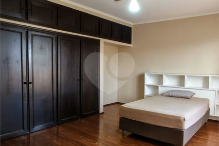 Sobrado à venda com 4 quartos, sendo 1 suíte,  em Sumarezinho, Ribeirão Preto, SP