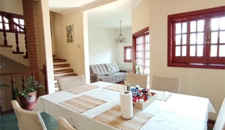 Casa à venda com 5 quartos, sendo 1 suíte, no condomínio Constantino Mattucci, Sorocaba - SP