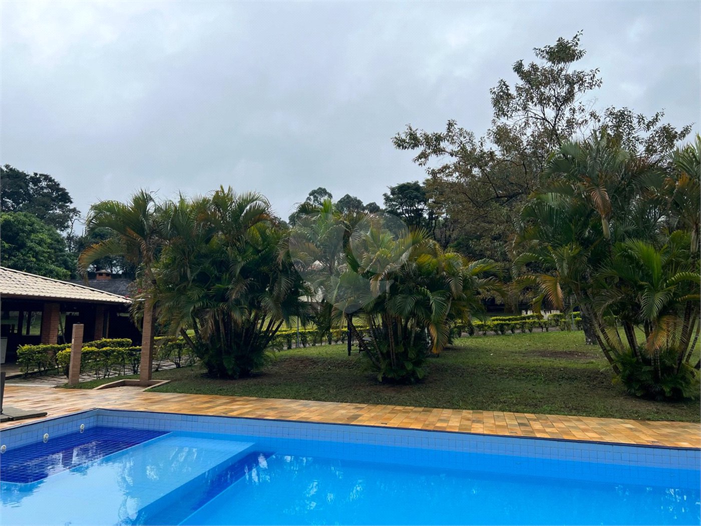 Chácara à venda com 10 quartos, sendo 16 suítes, em Chácaras do Pinhal (pinhal), Cabreúva, SP