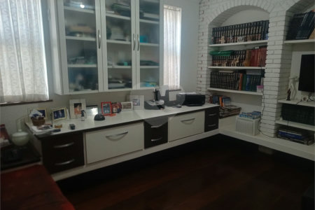 Casa Térrea à venda com 4 quartos, sendo 1 suíte, em Vila Trujillo, Sorocaba, SP