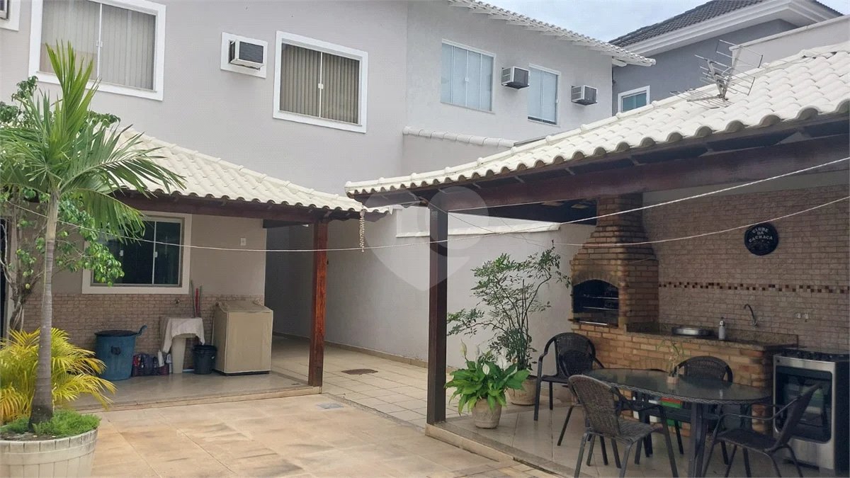 CONDOMÍNIO VALE DAS PALMEIRAS - CASA 3 QTOS + SUITE + PISCINA + GARAGEM 4 CARROS + ENERGIA SOLAR
